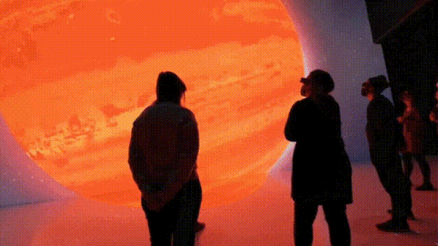 Present visualization in XR (VR/AR)